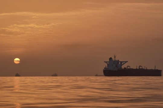 Washington Post: Οι νάρκες στα Στενά του Ορμούζ θα χρειαστούν έως και έξι μήνες να απομακρυνθούν